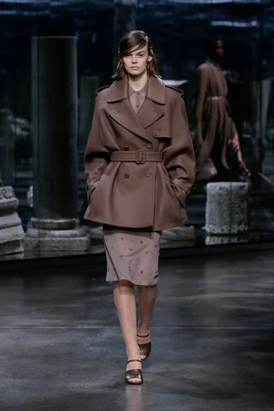 Look 26